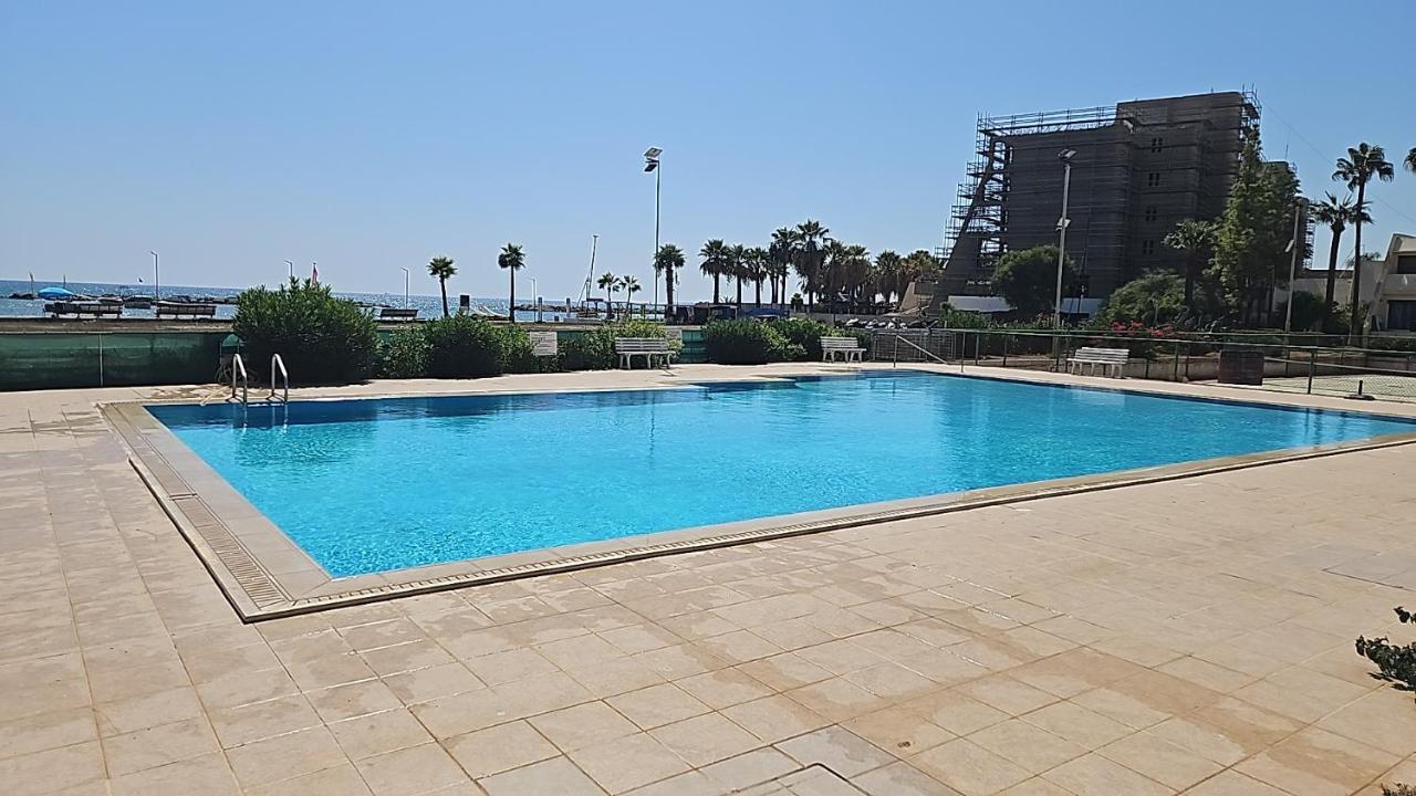 Julie'S Beach House Вороклини Екстериор снимка