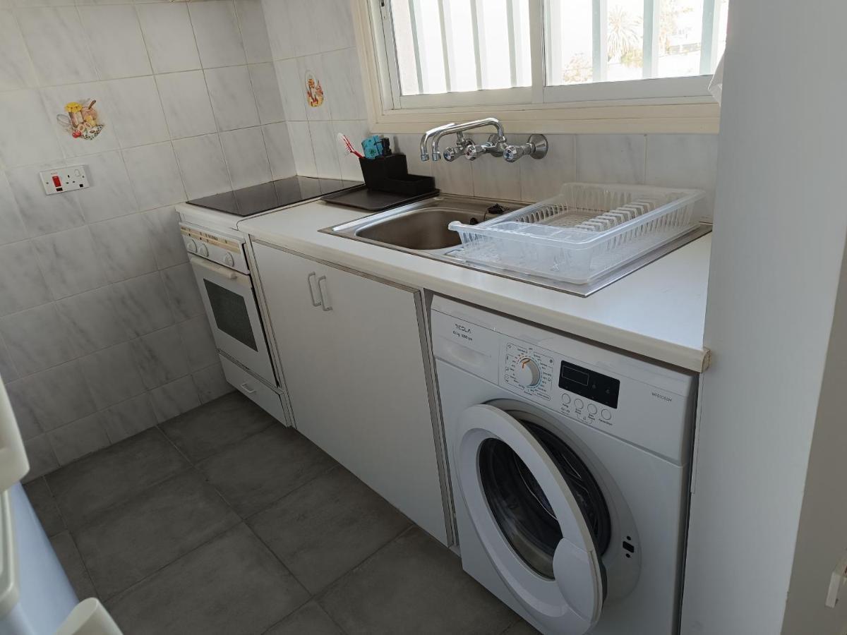 Julie'S Beach House Вороклини Екстериор снимка