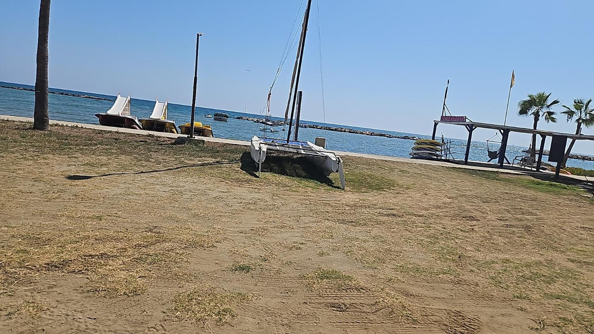 Julie'S Beach House Вороклини Екстериор снимка